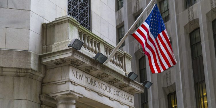 Dow Jones forms risky pattern ahead of Fed, Adobe, and Oracle earnings